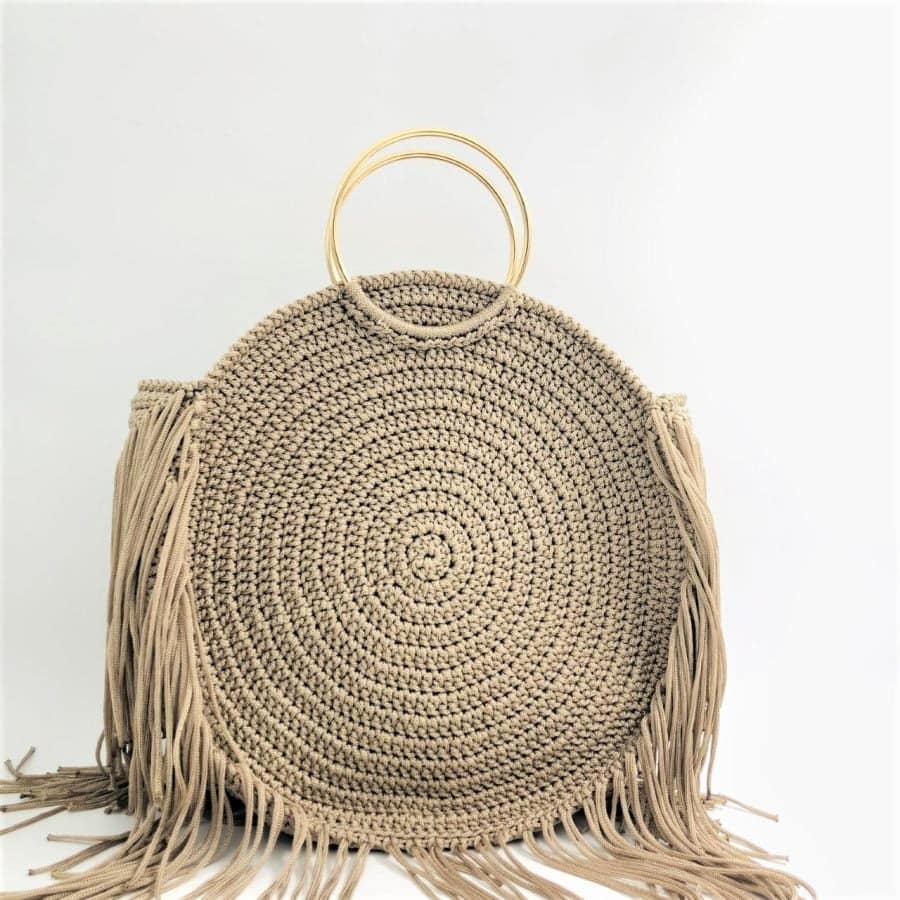 Χειροποίητη Τσάντα Boho σε Μπεζ Χρώμα με Μεταλλικά Χεράκια