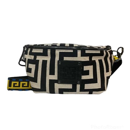 Midneto Melpomene I Shoulder Bag